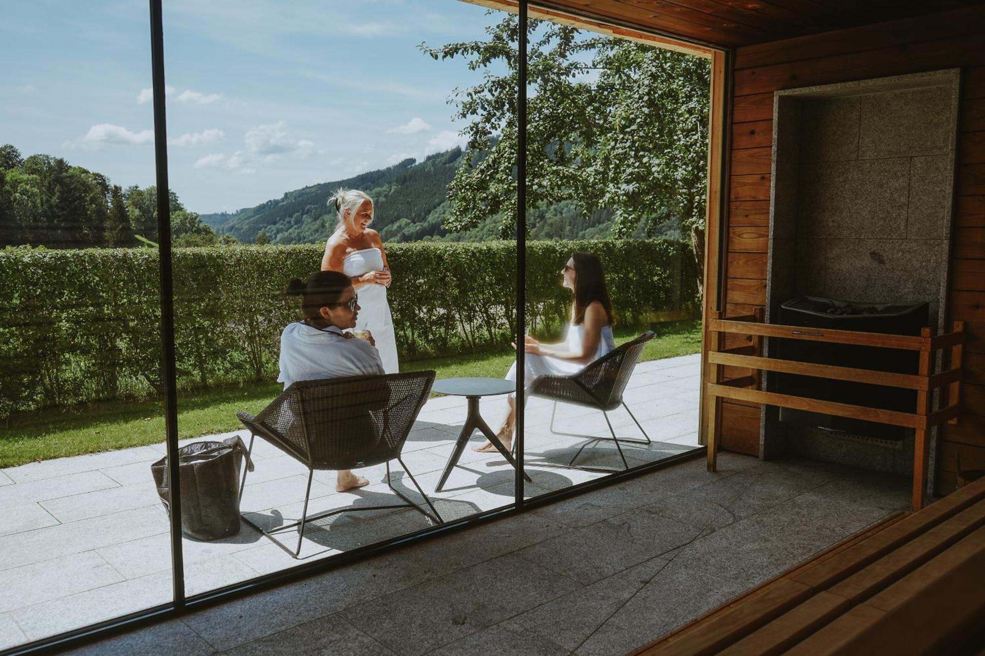 Elzland Hotel Pfauen Wellness & Spa Elzach Luaran gambar